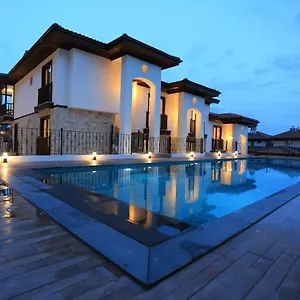 Akyaka Apartment