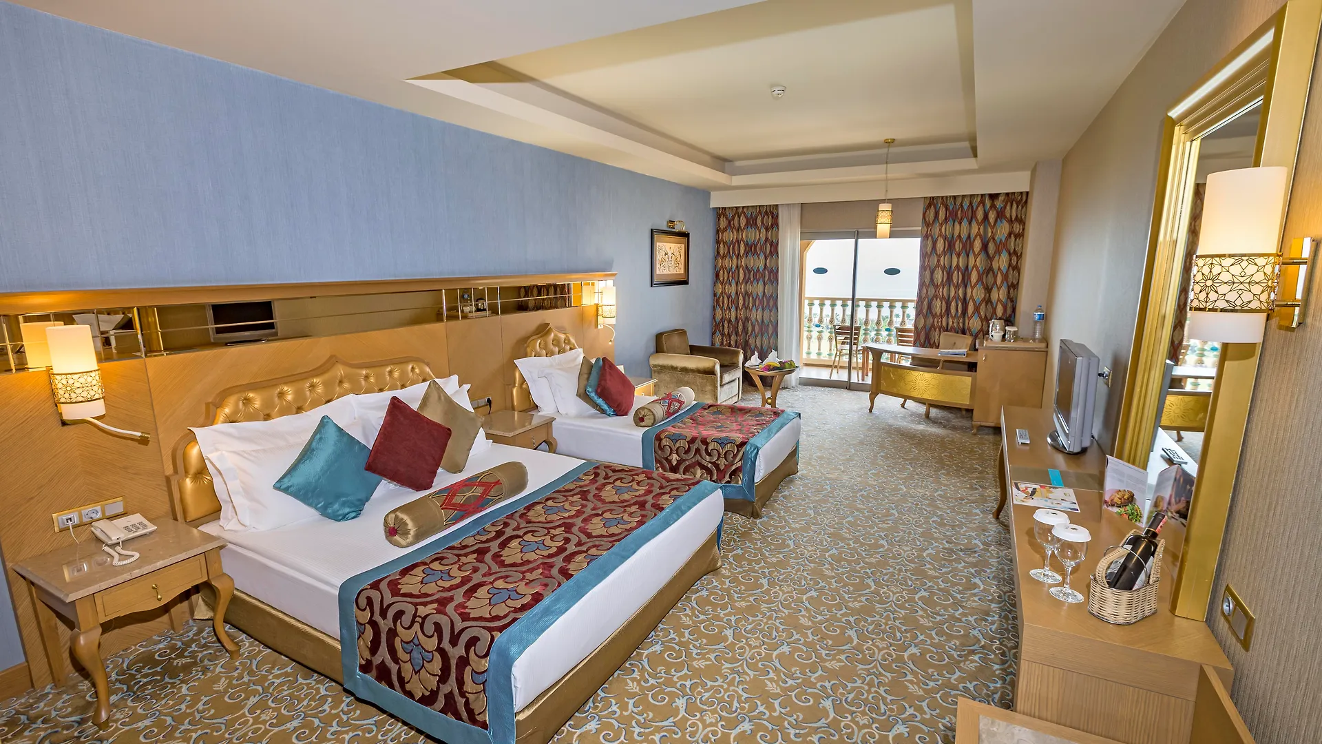 אנטליה Royal Holiday Palace 5*,  טורקיה