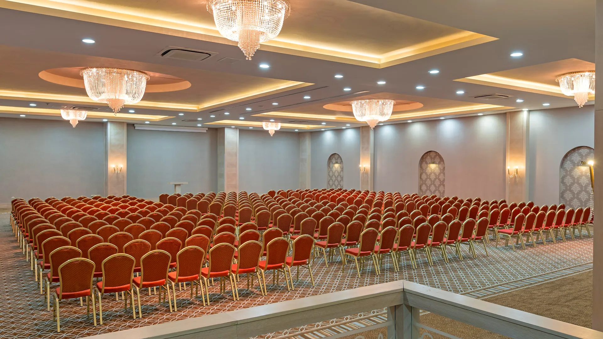 אתר נופש אנטליה Royal Holiday Palace