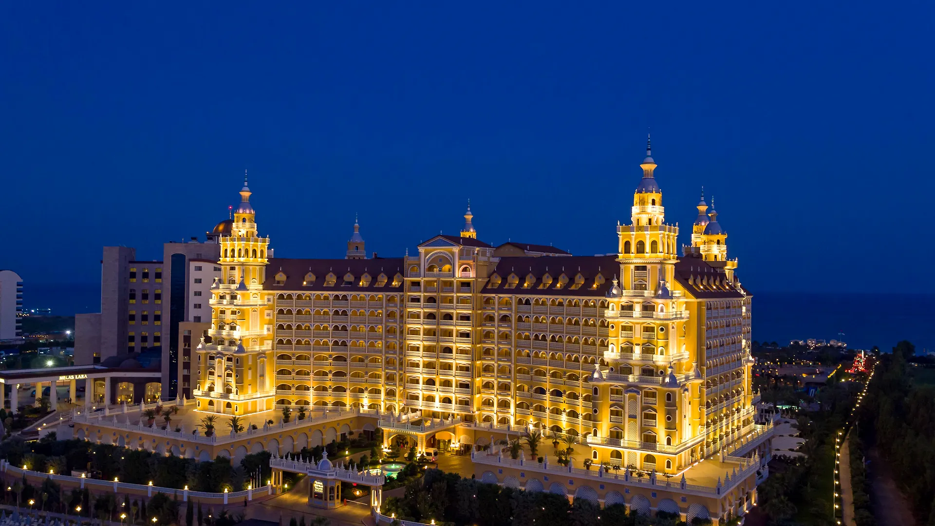 אתר נופש אנטליה Royal Holiday Palace